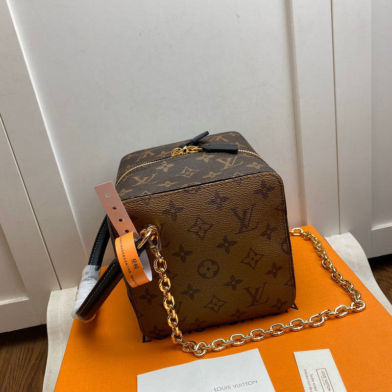 Louis Vuitton Luxury Bags 1866