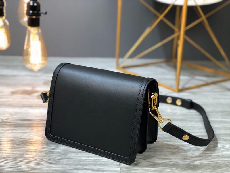 Louis Vuitton Luxury Bags 1829