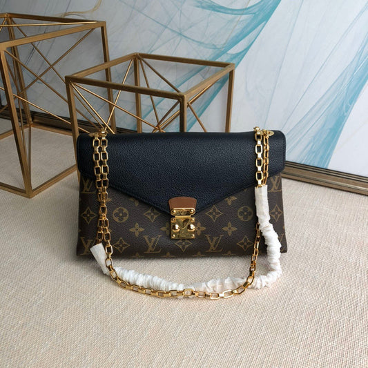 Louis Vuitton Luxury Bags 1790