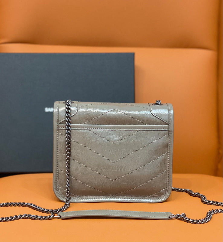 Yves Saint Laurent - Bags - 325