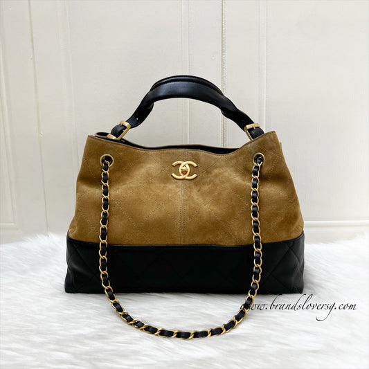 Chanel 25A Two-Tone Tote Tote Bag - Rovelle Bags