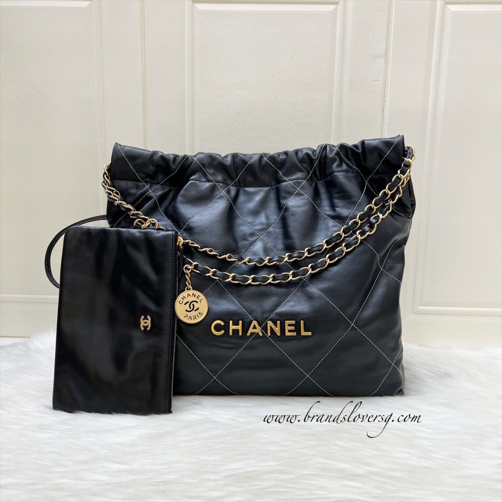 Chanel 22 Medium Hobo Handbag - Rovelle Bags