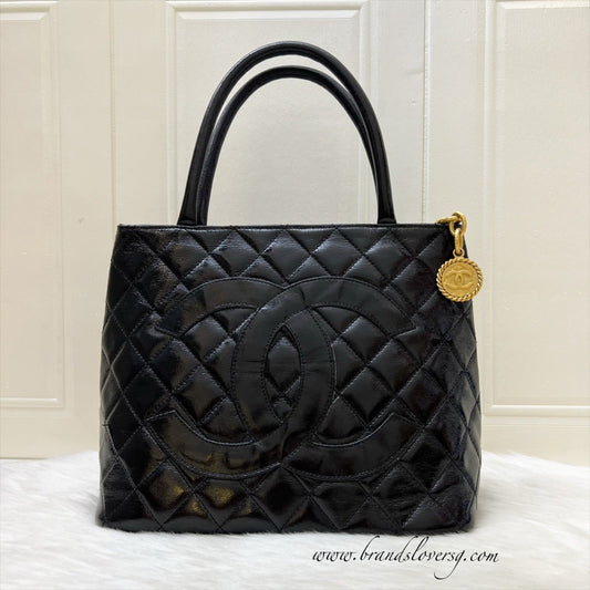 Chanel Medallion Tote in Black Glossy Tote Bag - Rovelle Bags