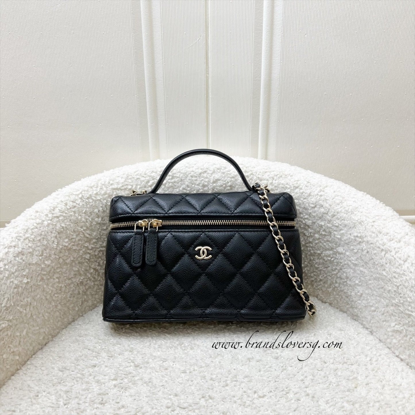 Chanel [Below Retail!] Chanel 25P Vanity Vanity Bag - Rovelle Bags