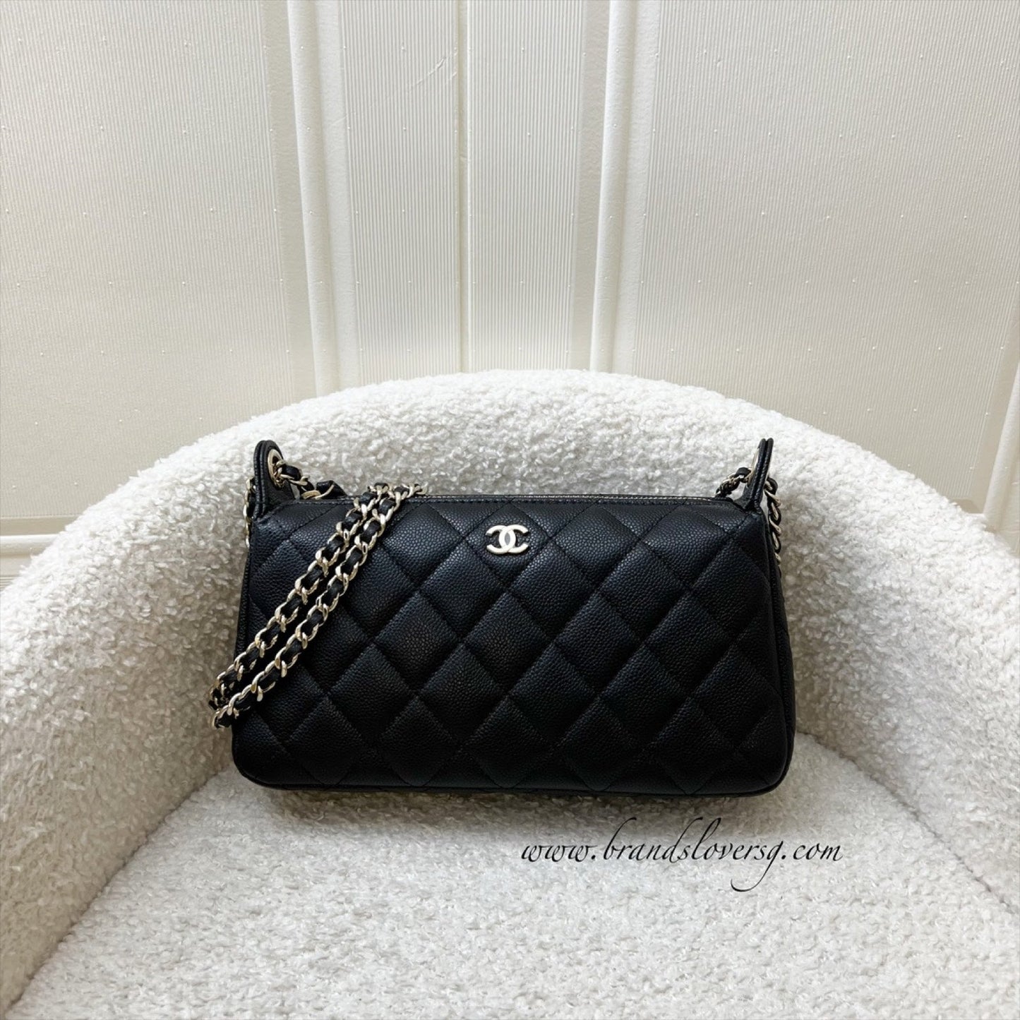 Chanel 25A Clutch on Chain in Clutch Bag - Rovelle Bags
