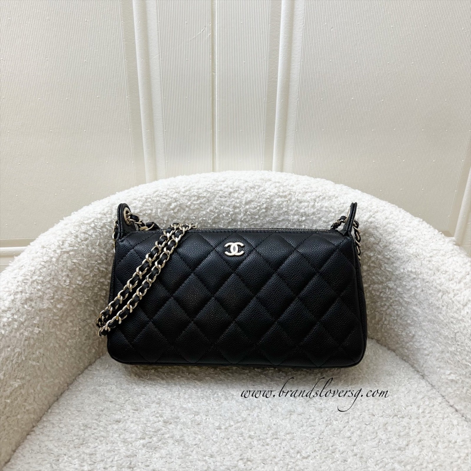 Chanel 25A Clutch on Chain in Clutch Bag - Rovelle Bags