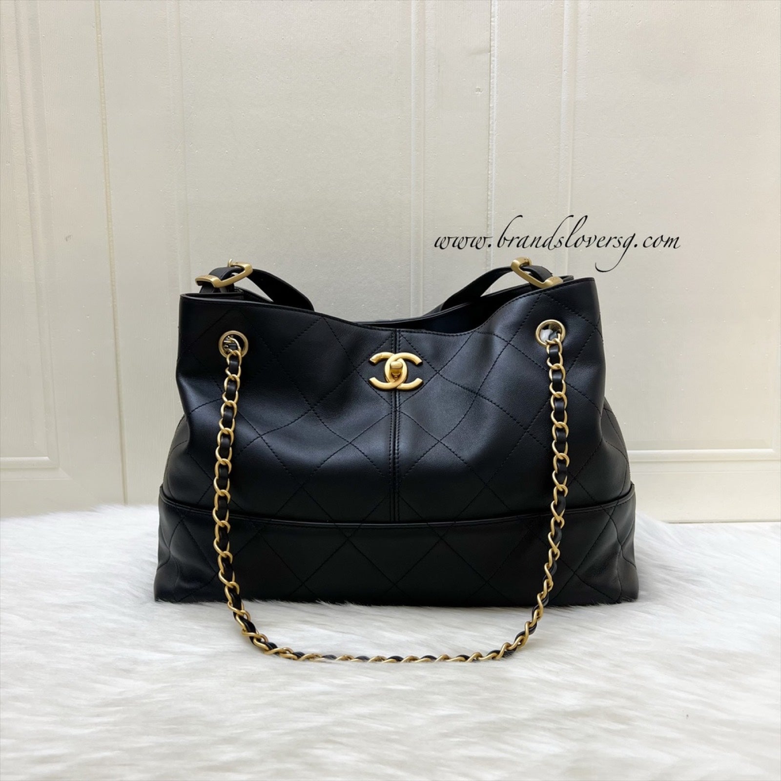 Chanel 25A Tote / Shopping Tote Bag - Rovelle Bags