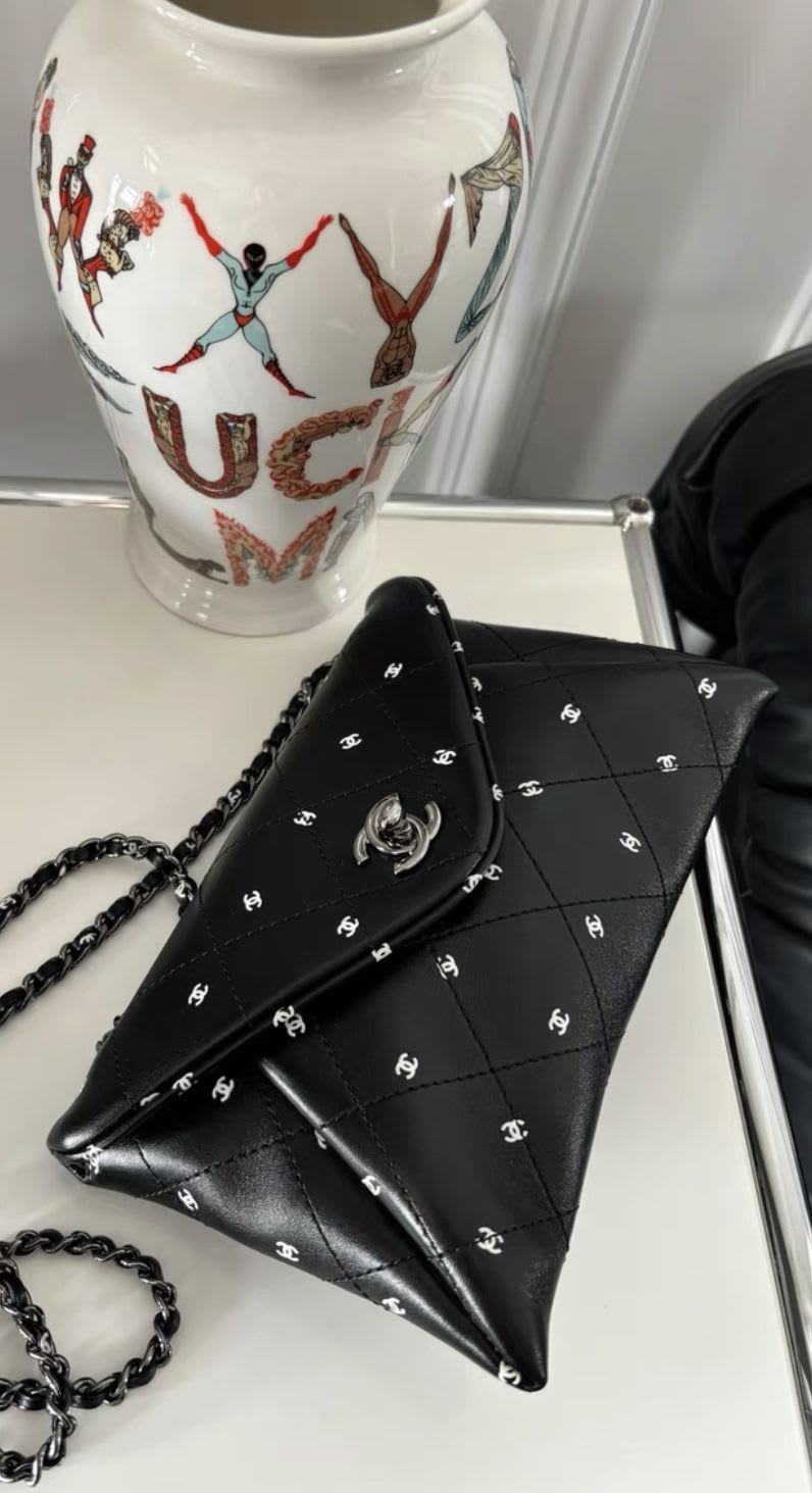 Chanel Shoulder Bag - Rovelle Bags