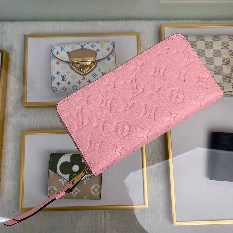 Louis Vuitton Luxury Bags 1821