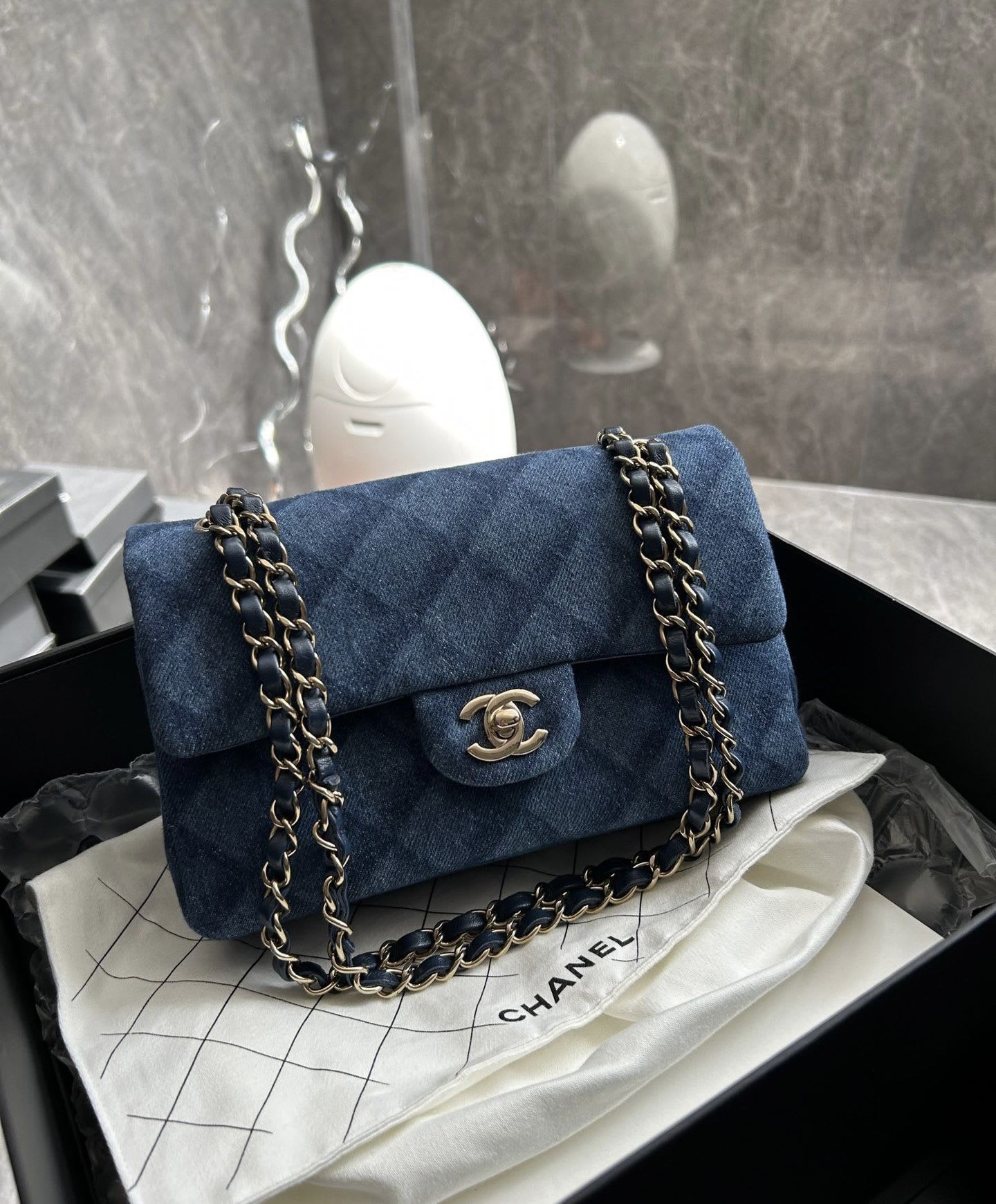 Chanel Chanel 22 Leather Shoulder Bag Shoulder Bag