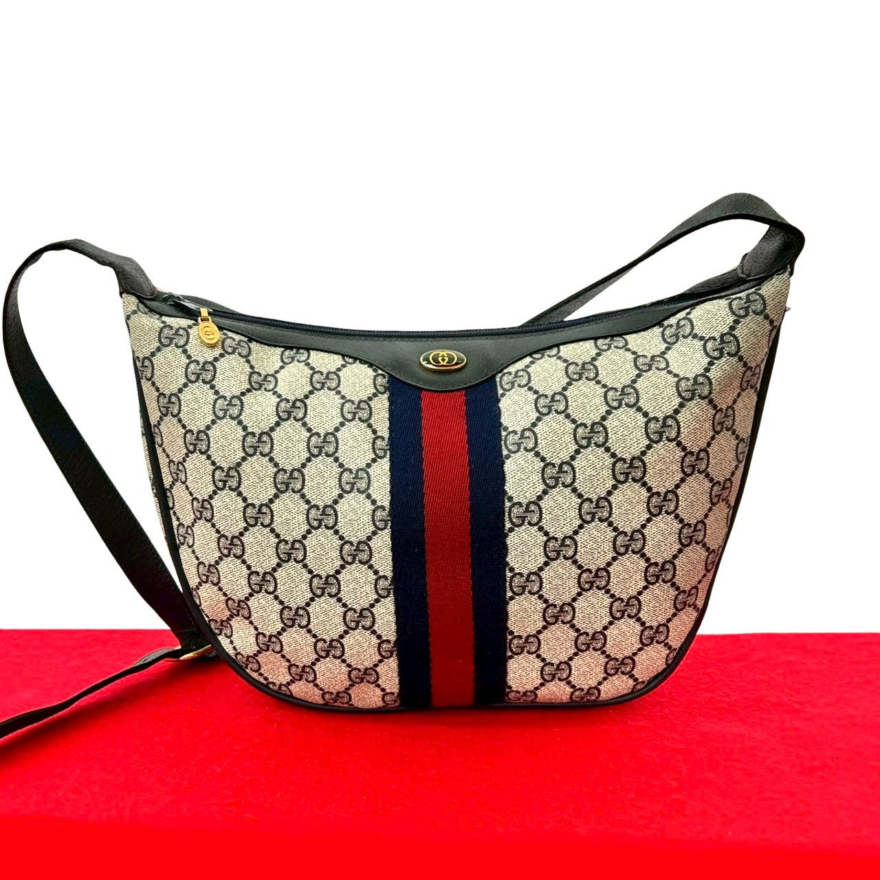 Gucci GG Logo Leather Shoulder Bag