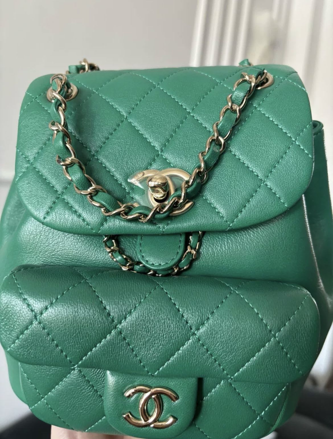 Chanel Chanel 22 Shoulder Bag - Rovelle Bags