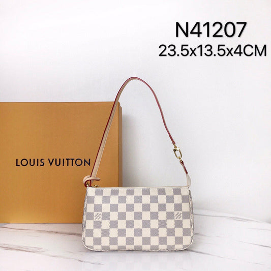 Louis Vuitton Luxury Bags 1810