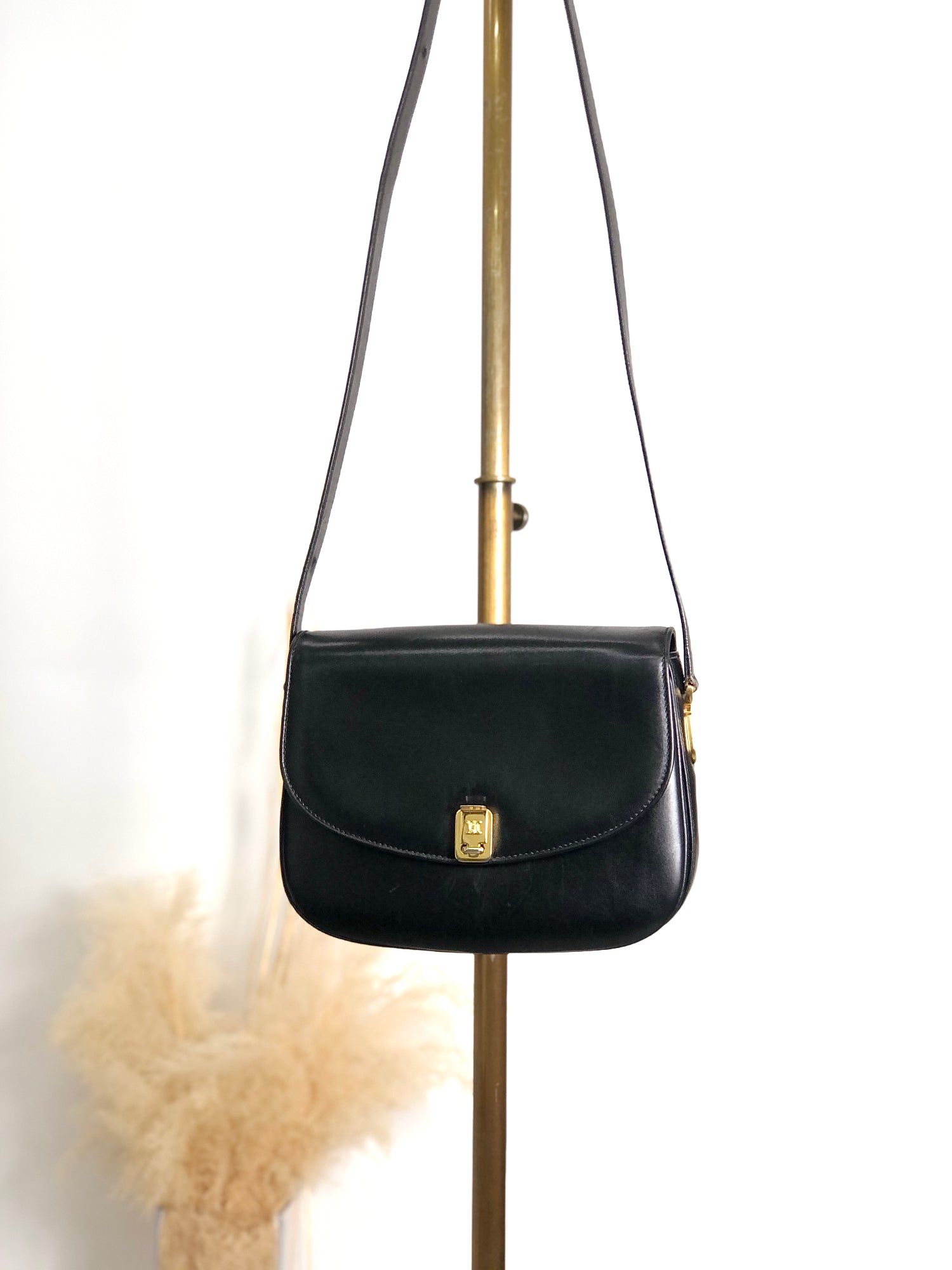 CELINE Front Buckle Shoulder bag Black ery5dr