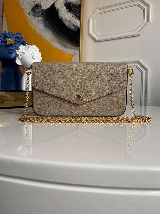 Louis Vuitton Luxury Bags 1819