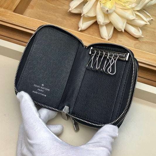 Louis Vuitton Luxury Bags 2439