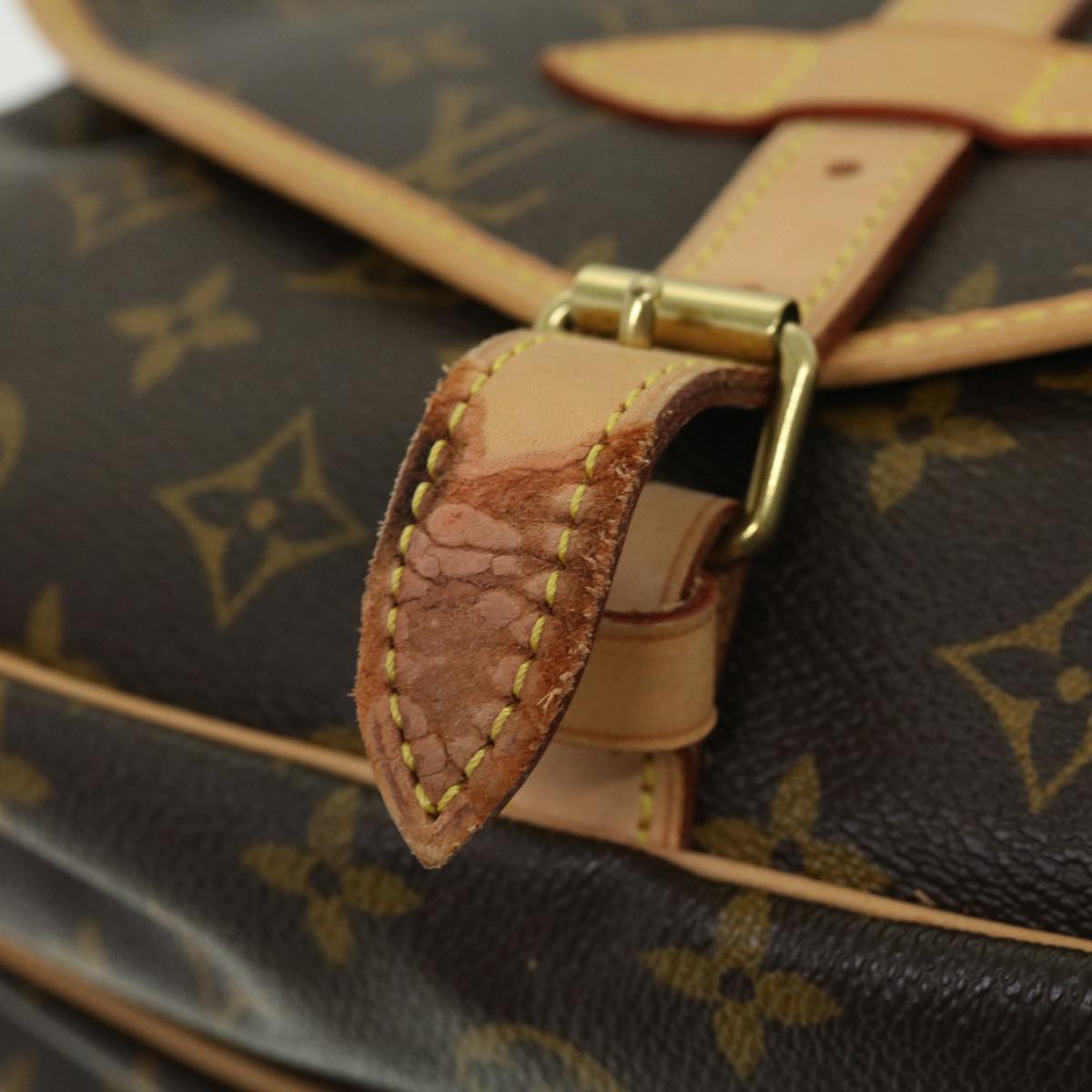LOUIS VUITTON Monogram Saumur 35 Shoulder Bag M42254 LV Auth hs1380