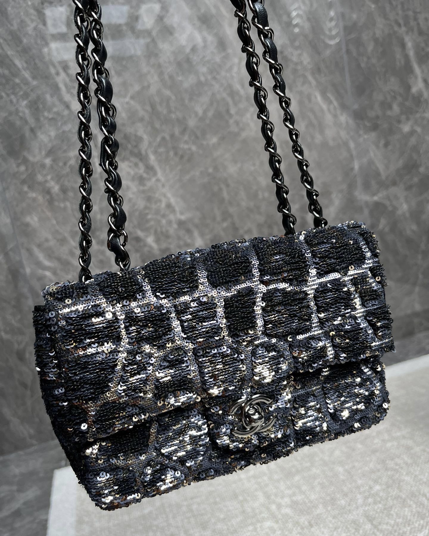 Chanel Handbag - Rovelle Bags