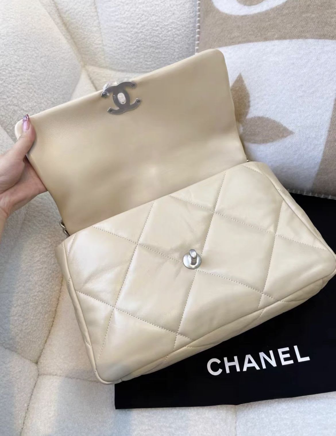 Chanel Shoulder Bag - Rovelle Bags