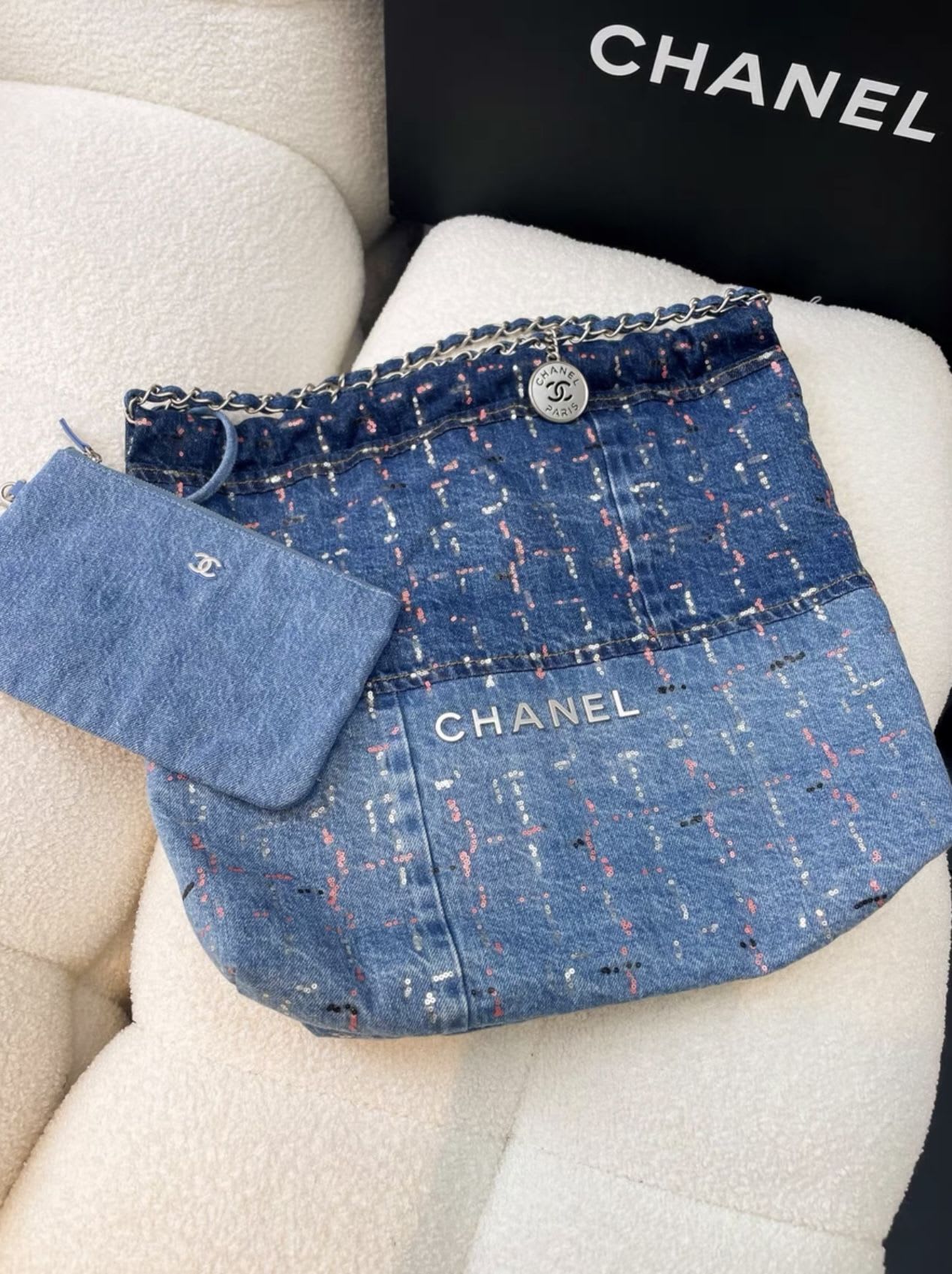 Chanel Chanel 22 Shoulder Bag - Rovelle Bags