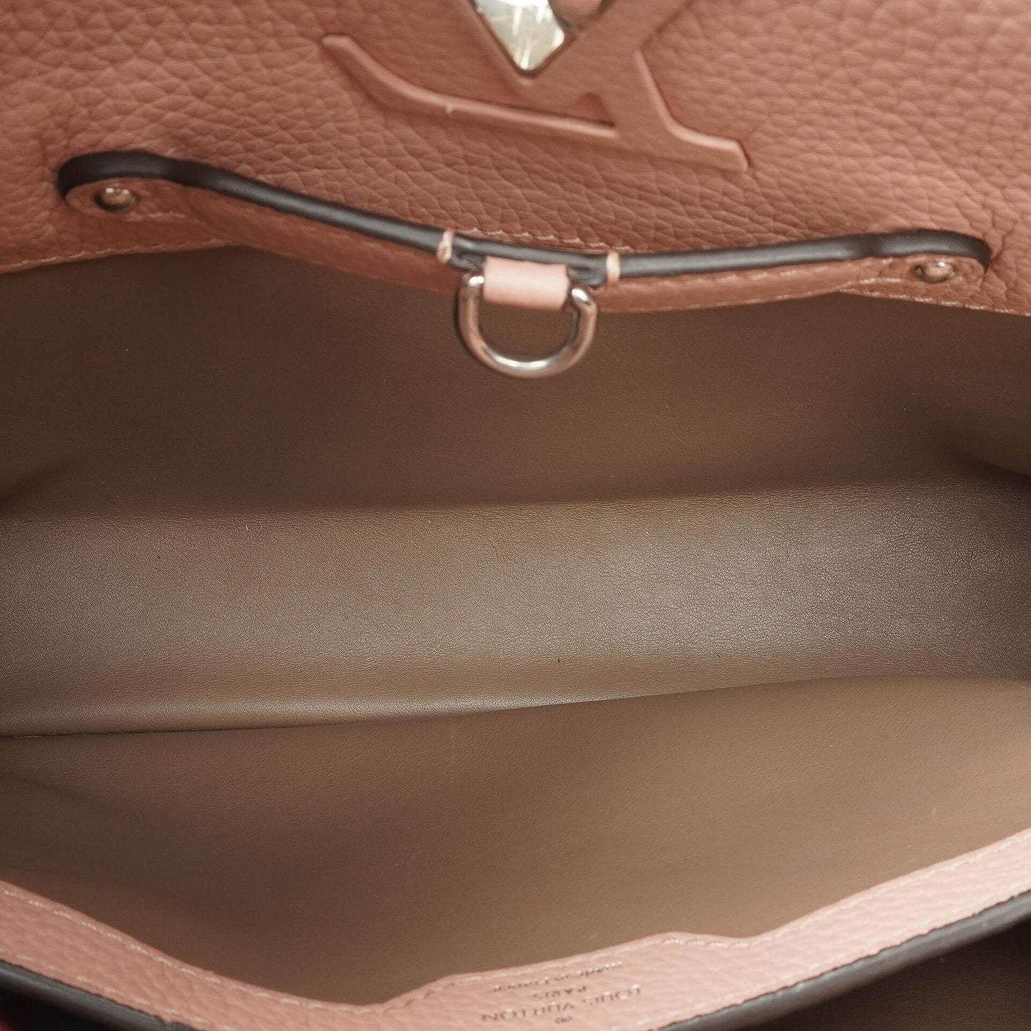 Louis Vuitton Capucines MM Pink Leather Handbag