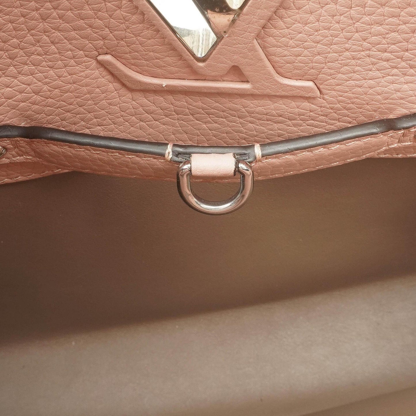 Louis Vuitton Capucines MM Pink Leather Handbag
