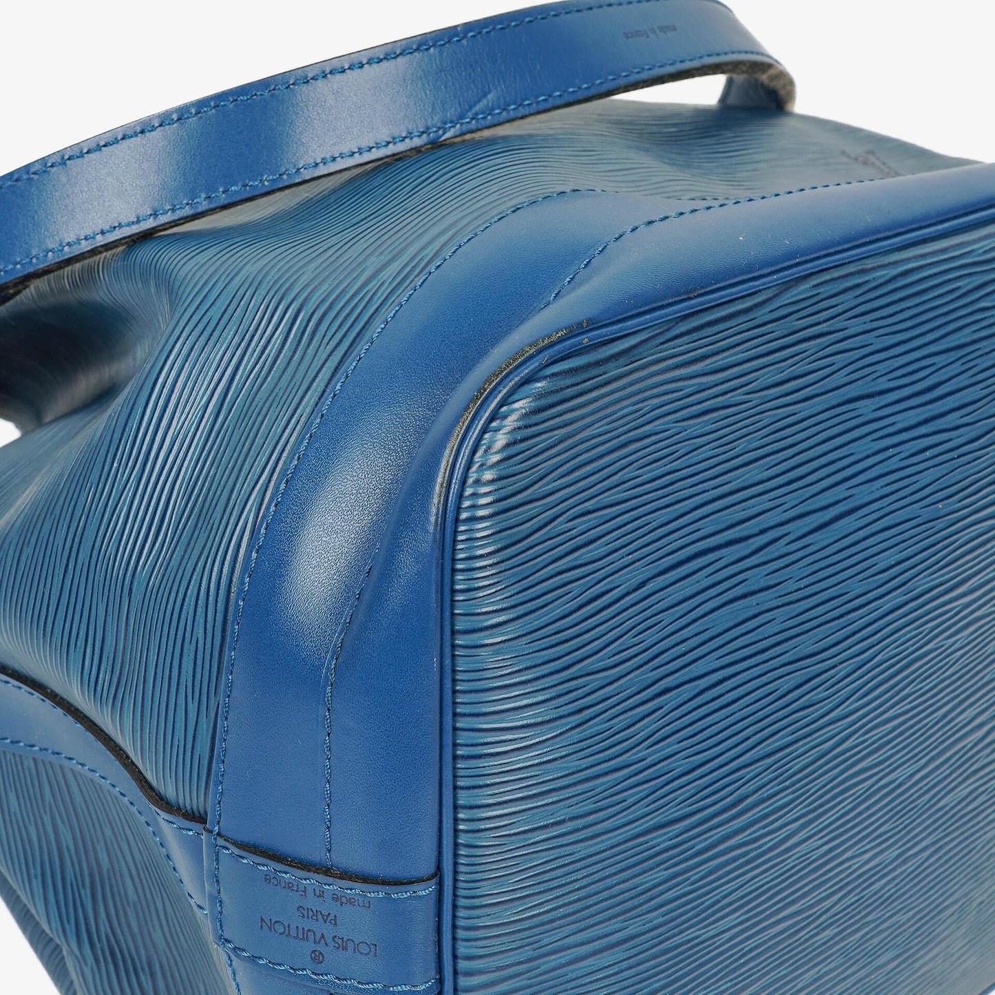 Louis Vuitton Noe Grande GM Blue EPI Leather Shoulder Bag