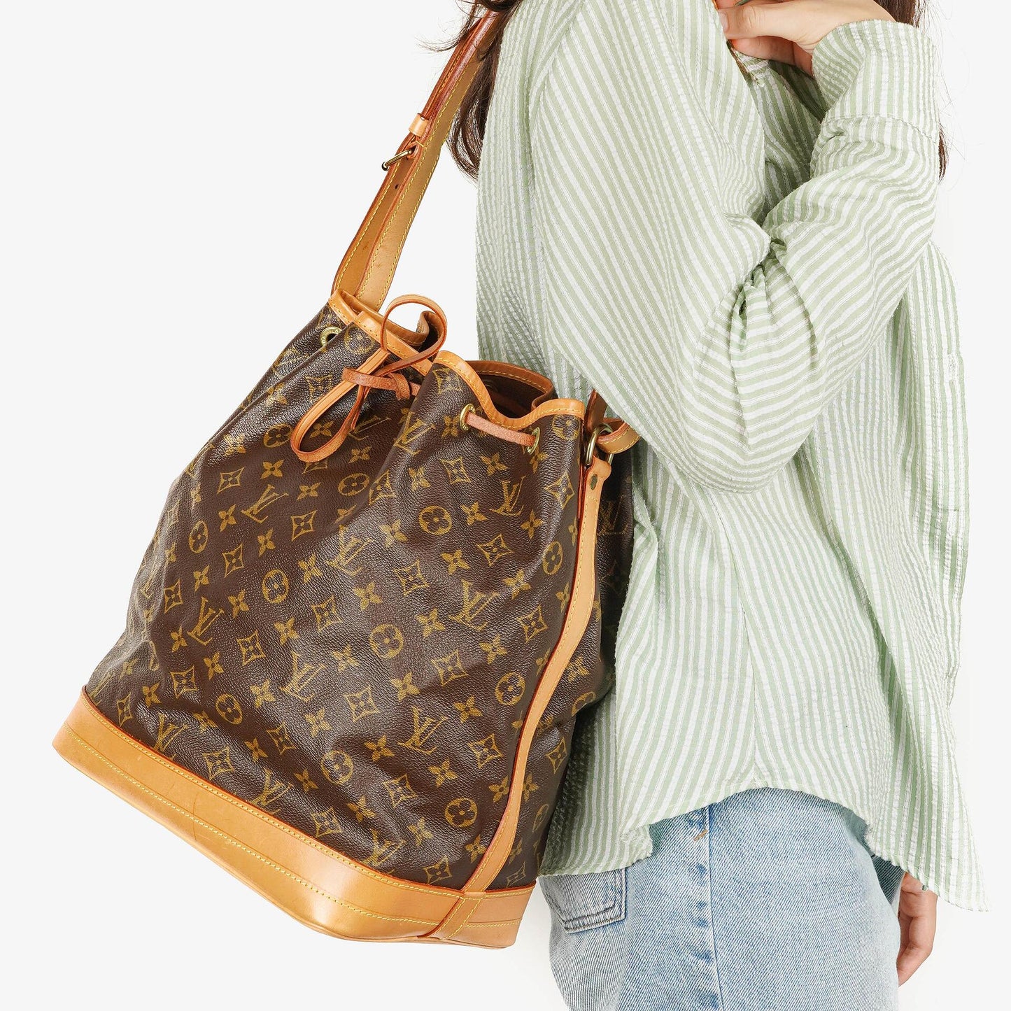 Louis Vuitton Noe Grande GM Monogram Canvas Shoulder Bag