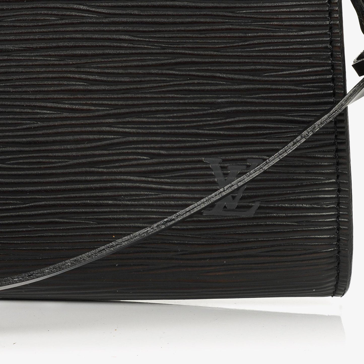 Louis Vuitton Pochette Accessoires Black EPI Leather Clutch Bag