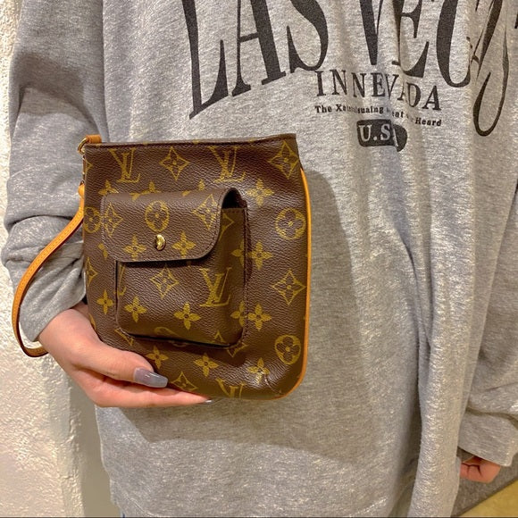 LOUIS VUITTON Monogram Partition Pouch Bag