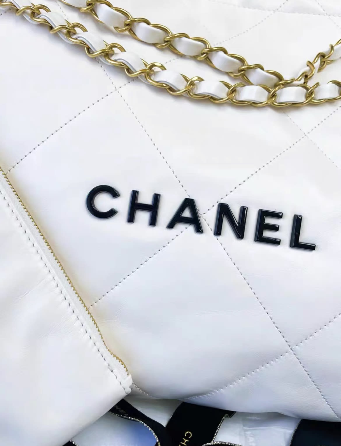Chanel Chanel 22 Shoulder Bag - Rovelle Bags