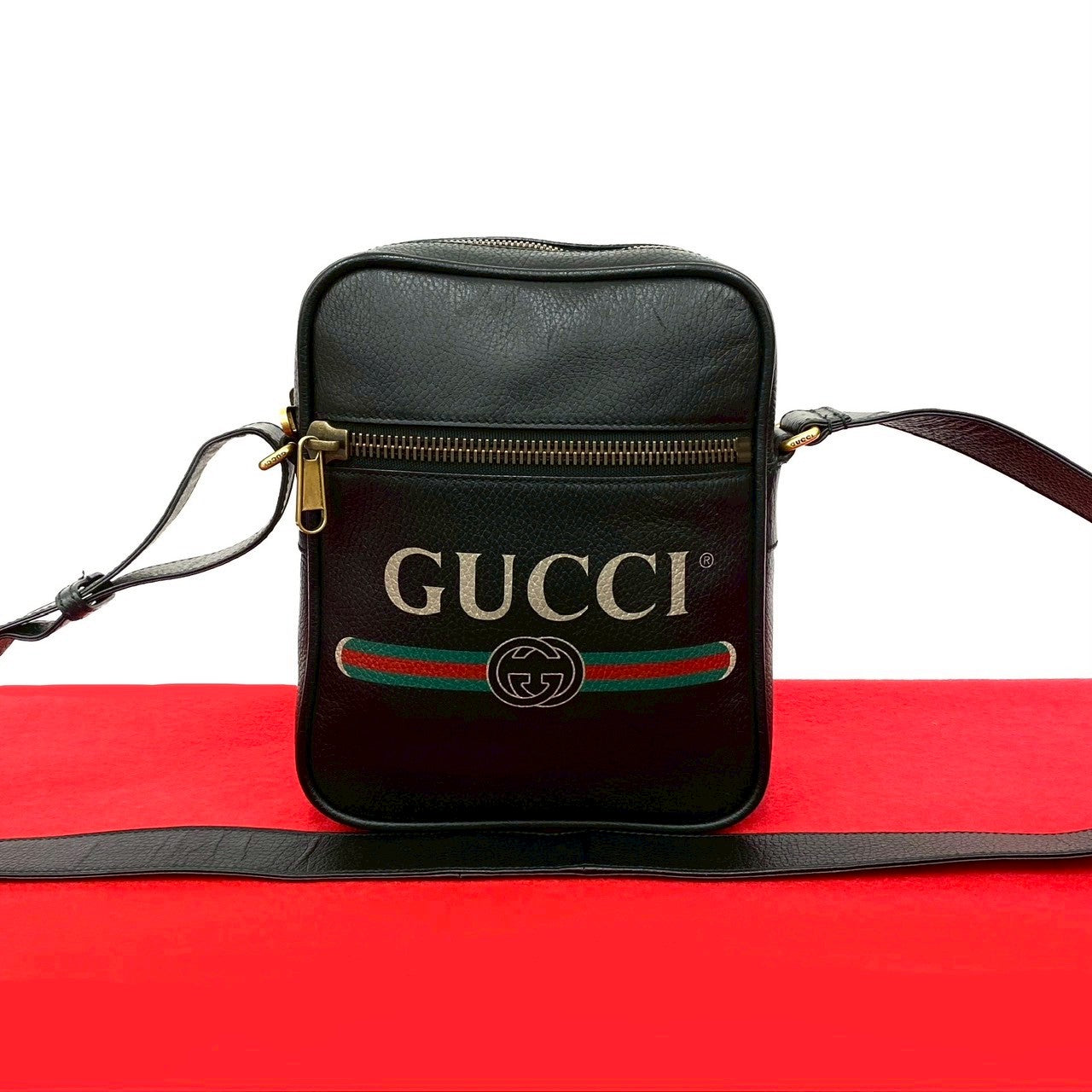 Gucci GG Logo Leather Shoulder Bag
