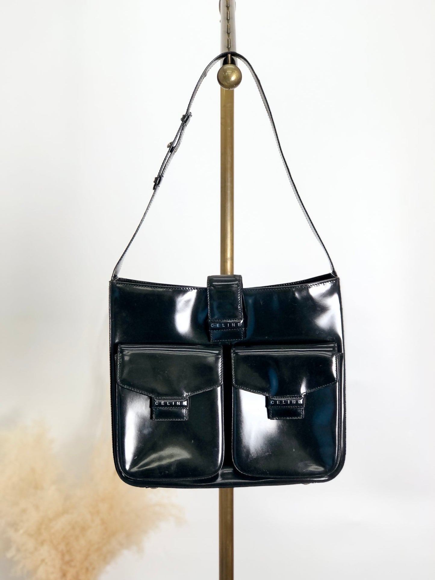 CELINE Logo Shoulder bag Black tabt7f