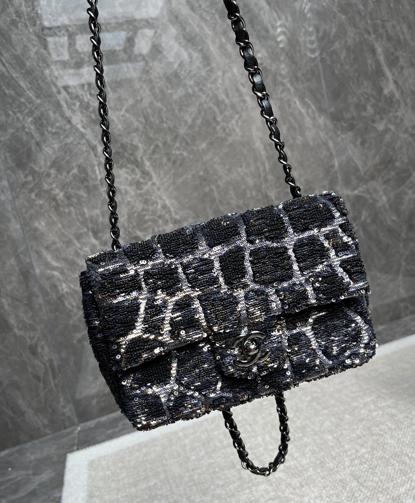 Chanel Handbag - Rovelle Bags