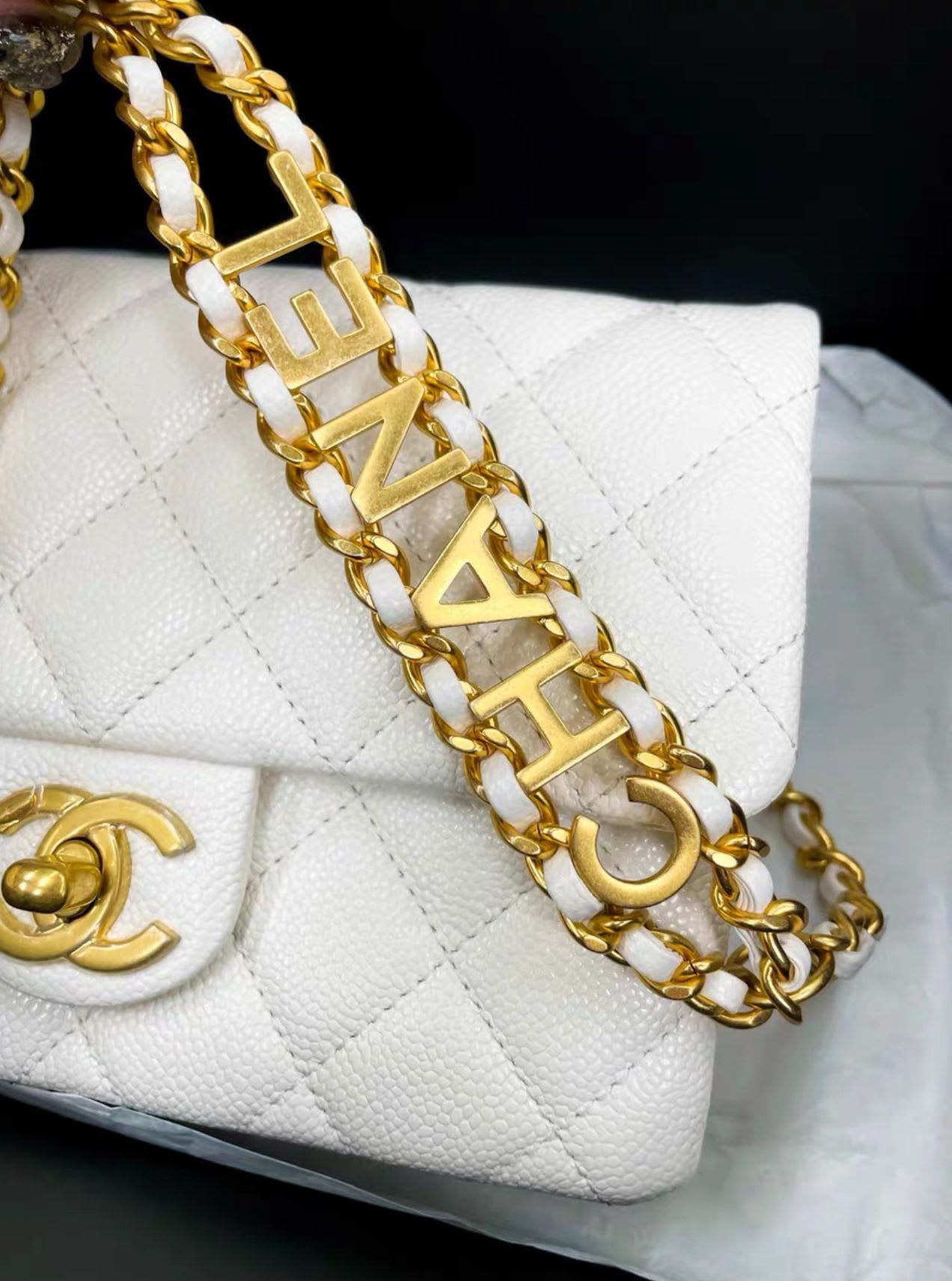Chanel Chanel 22 Shoulder Bag - Rovelle Bags
