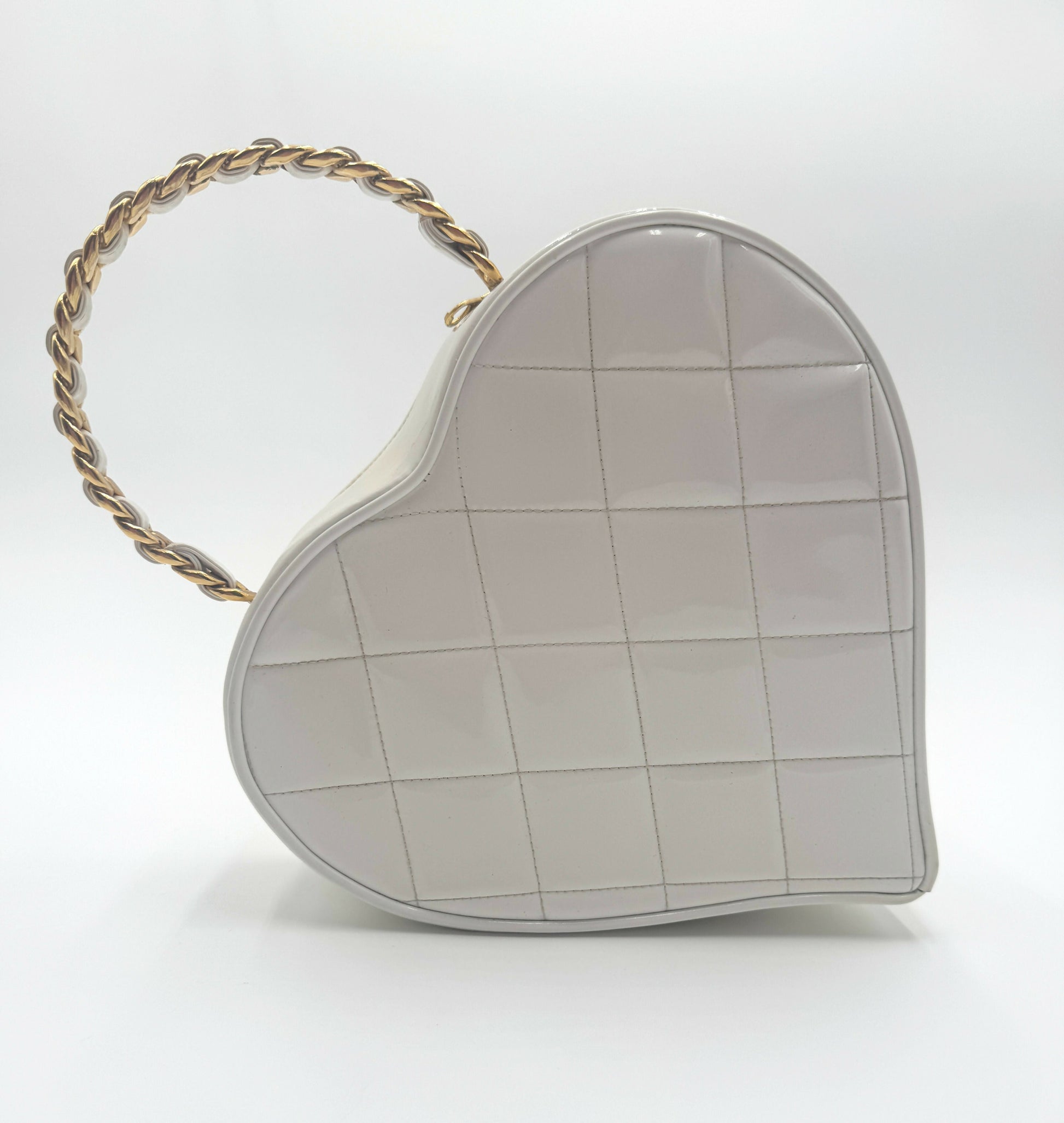 Chanel Chanel 19 Shoulder Bag - Rovelle Bags
