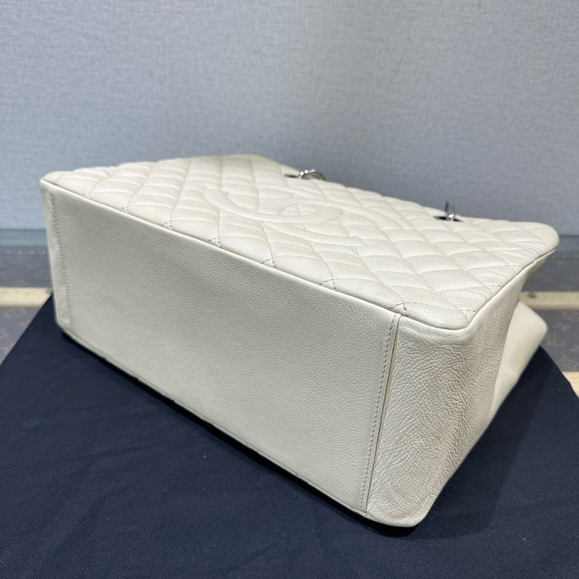Chanel Tote - Almora Bags