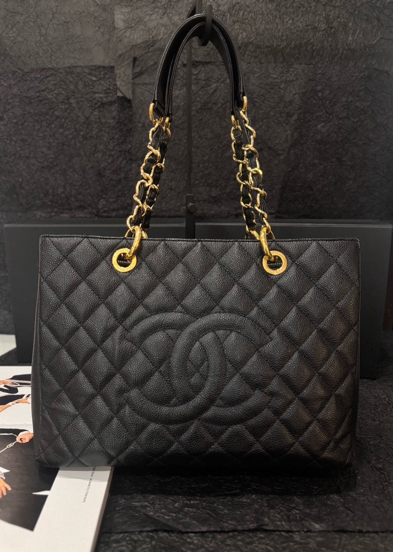 Chanel Shoulder Bag - Almora Bags