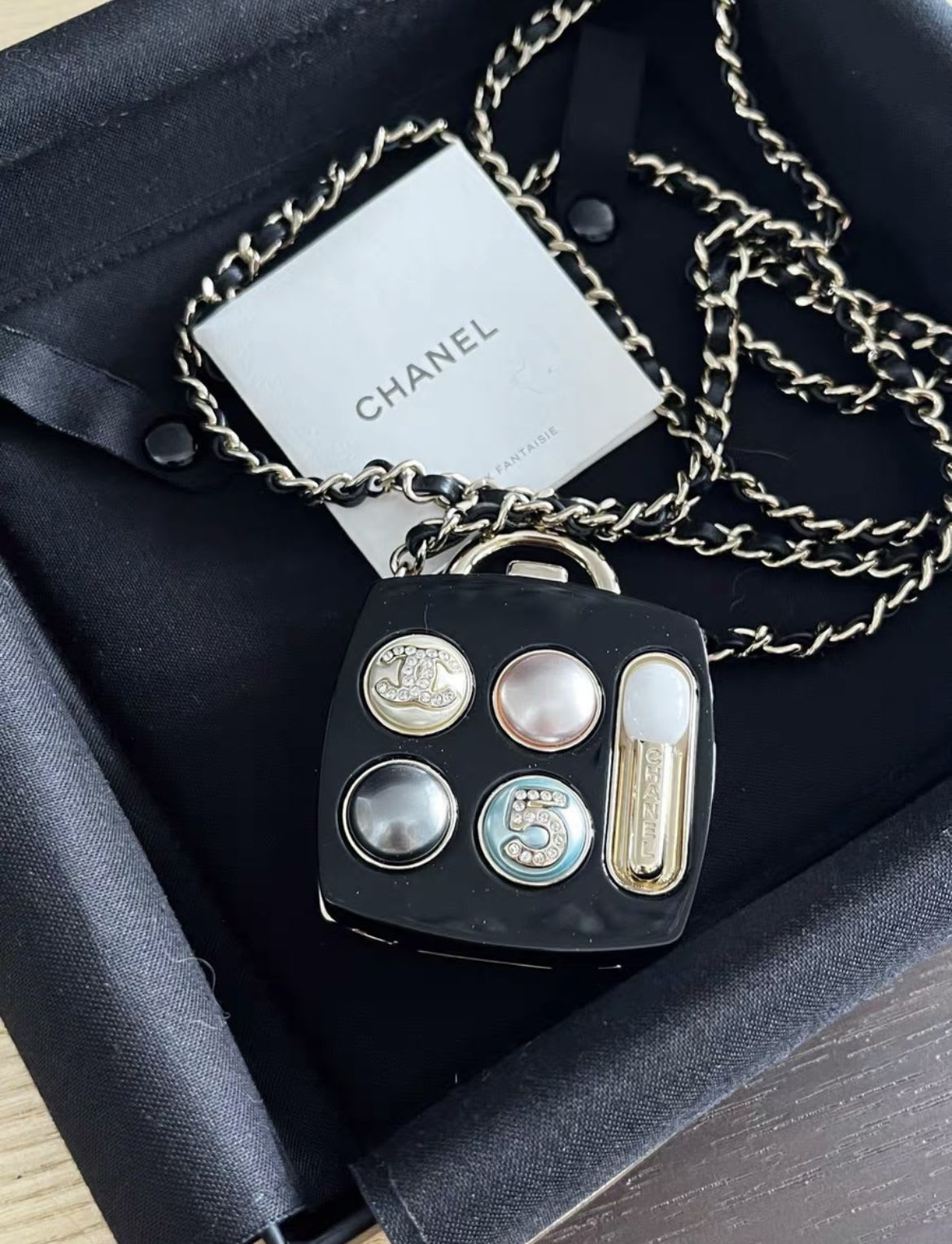 Chanel Handbag - Rovelle Bags