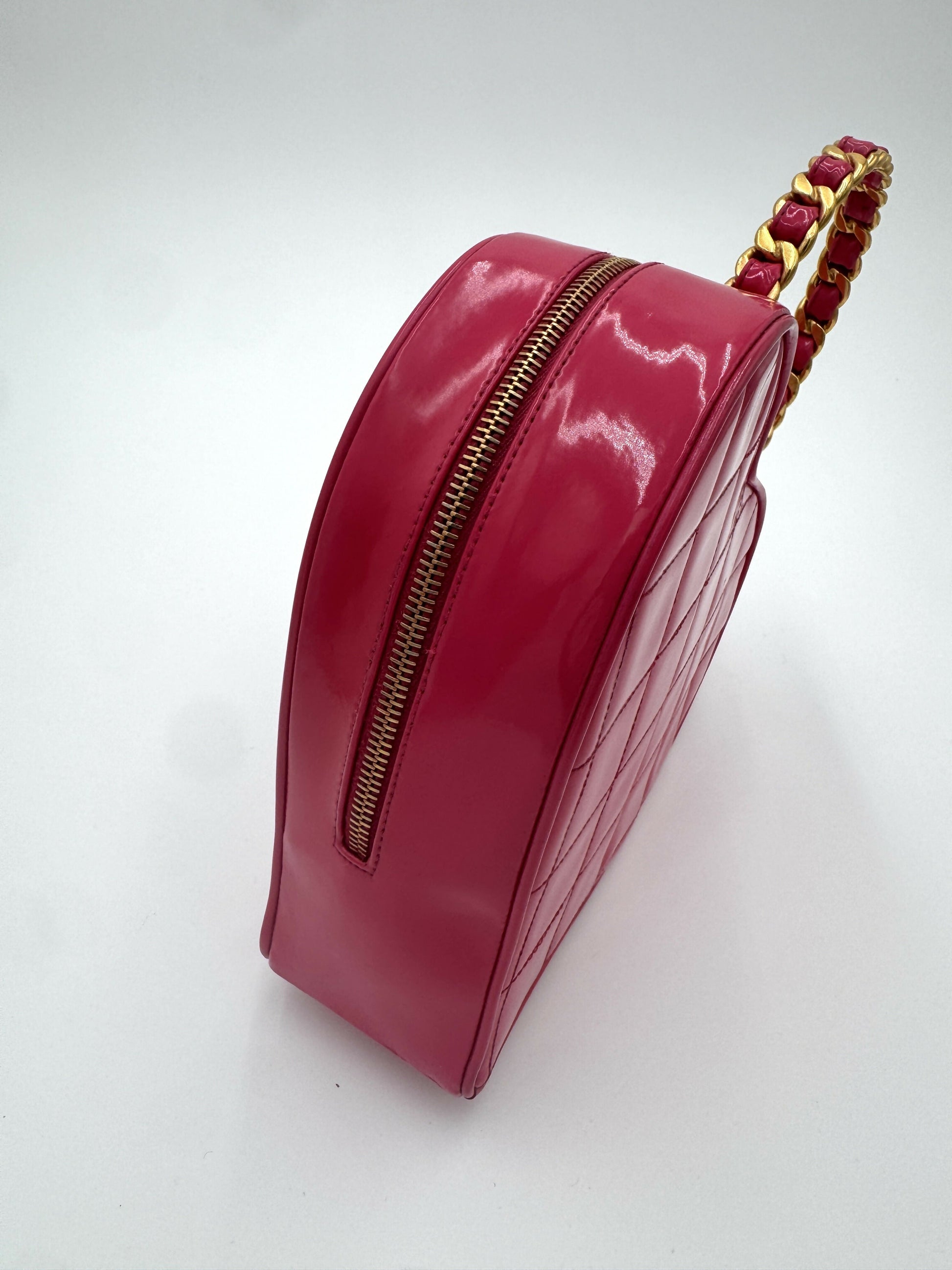 Chanel Chanel 19 Shoulder Bag - Rovelle Bags