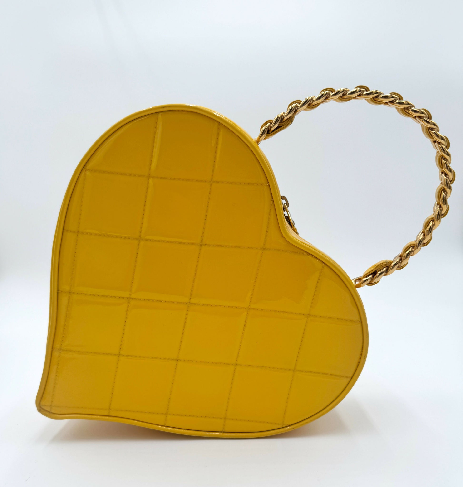Chanel Chanel 19 Shoulder Bag - Rovelle Bags