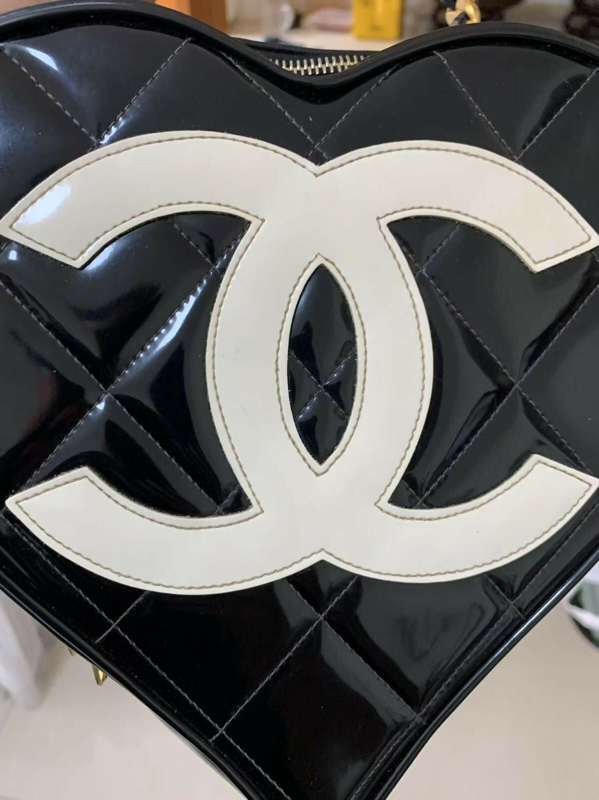 Chanel Chanel 19 Shoulder Bag - Rovelle Bags