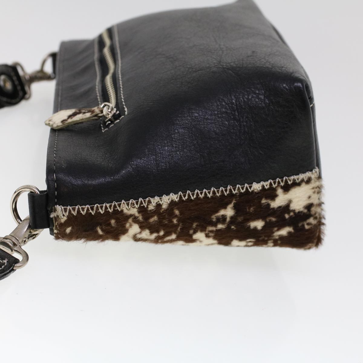 Burberry Label Harako Shoulder Bag - Rovelle Bags