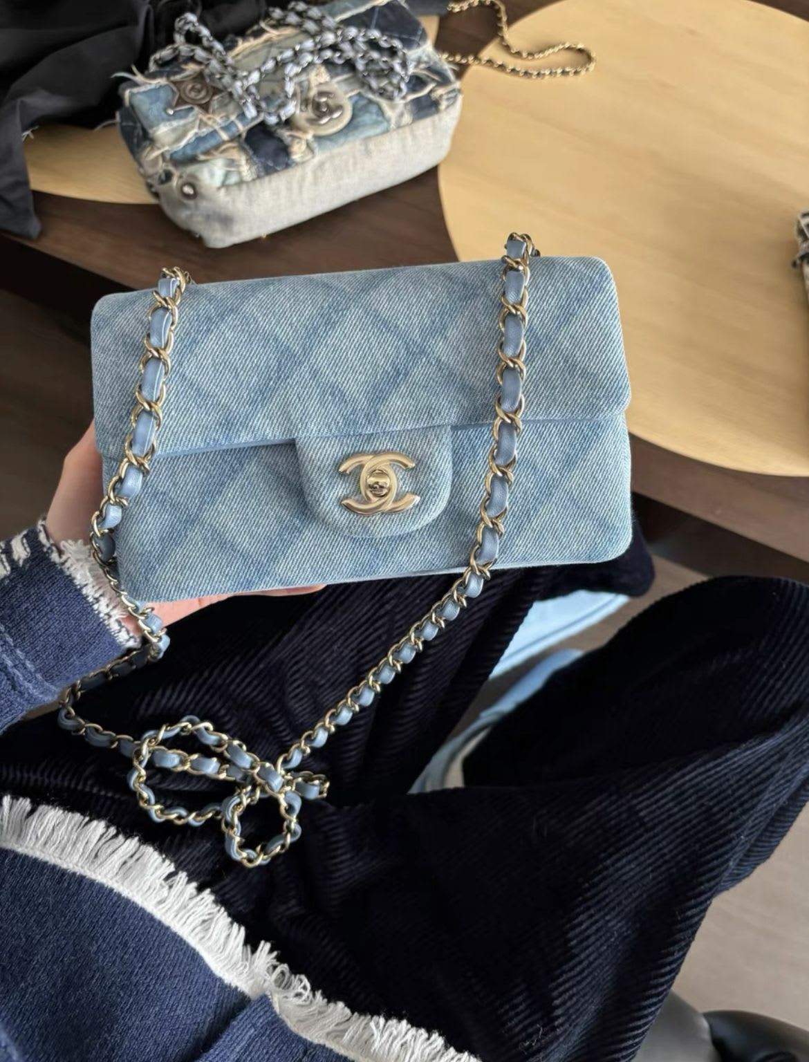 Chanel Chanel 22 Leather Shoulder Bag Style 3
