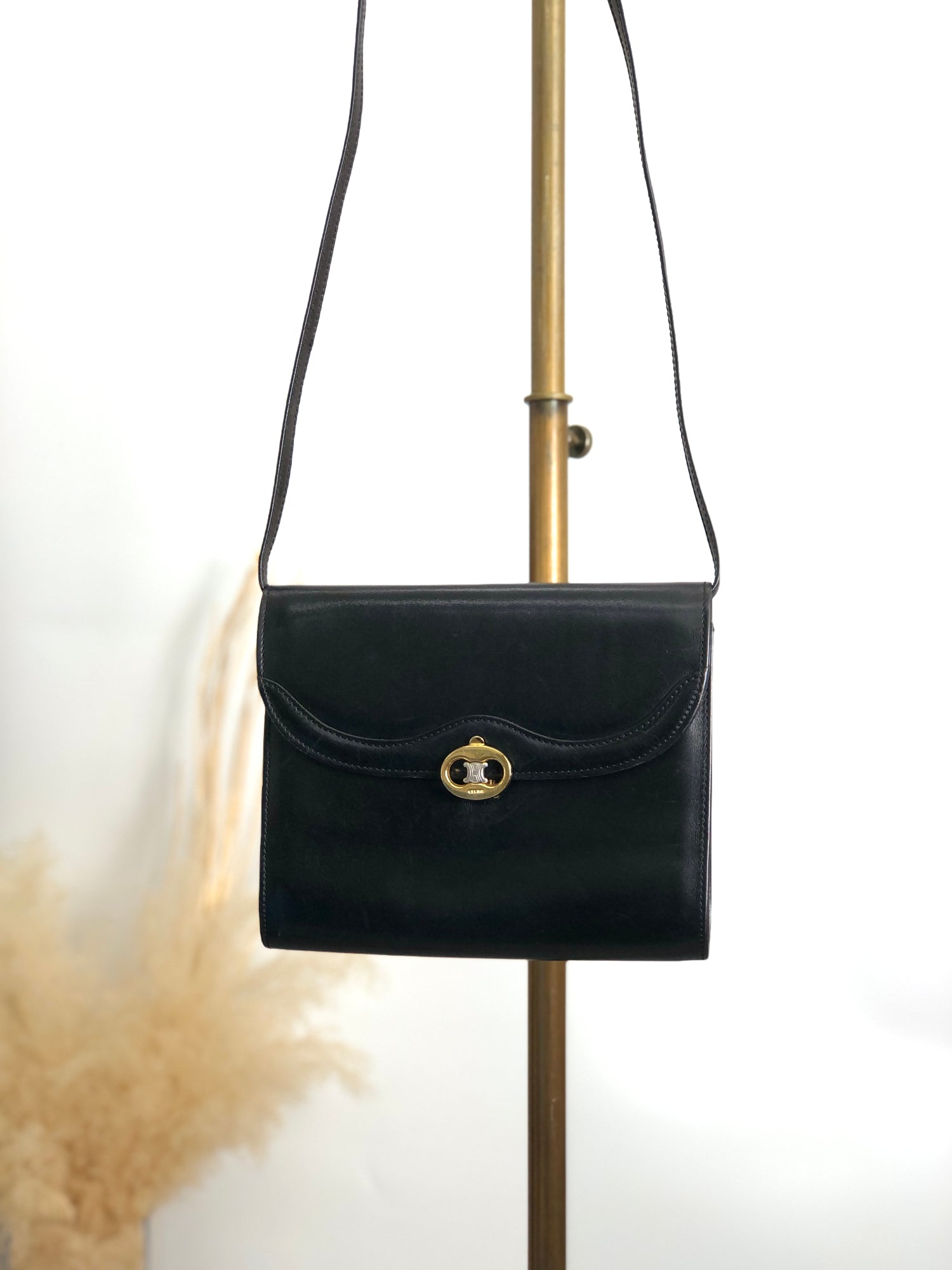 CELINE Shoulder bag Black zfryrd