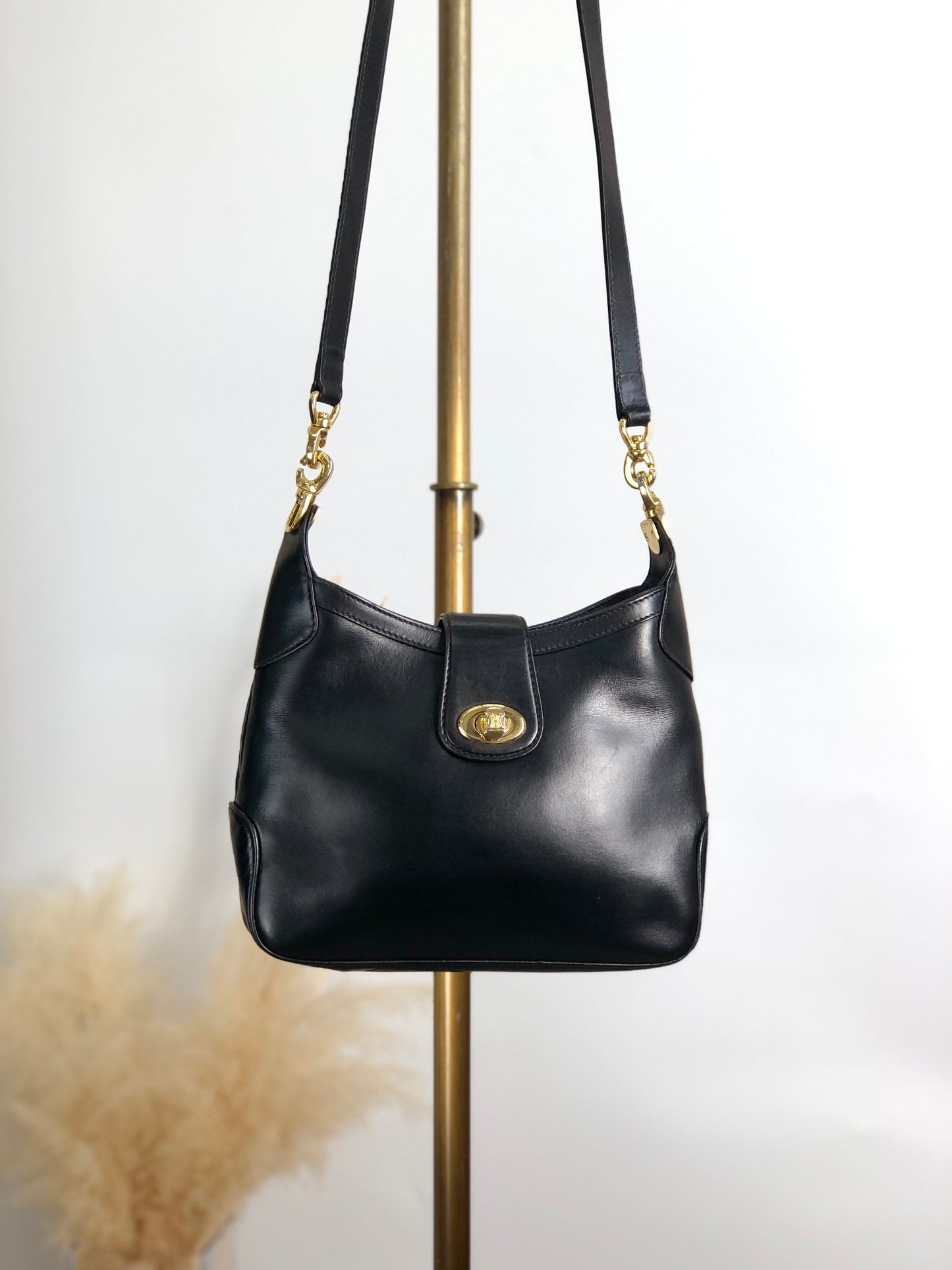 CELINE Turn Lock Shoulder bag Black rpzpkc