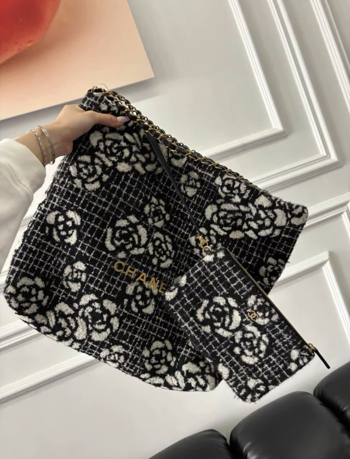 Chanel Chanel 22 Shoulder Bag - Rovelle Bags