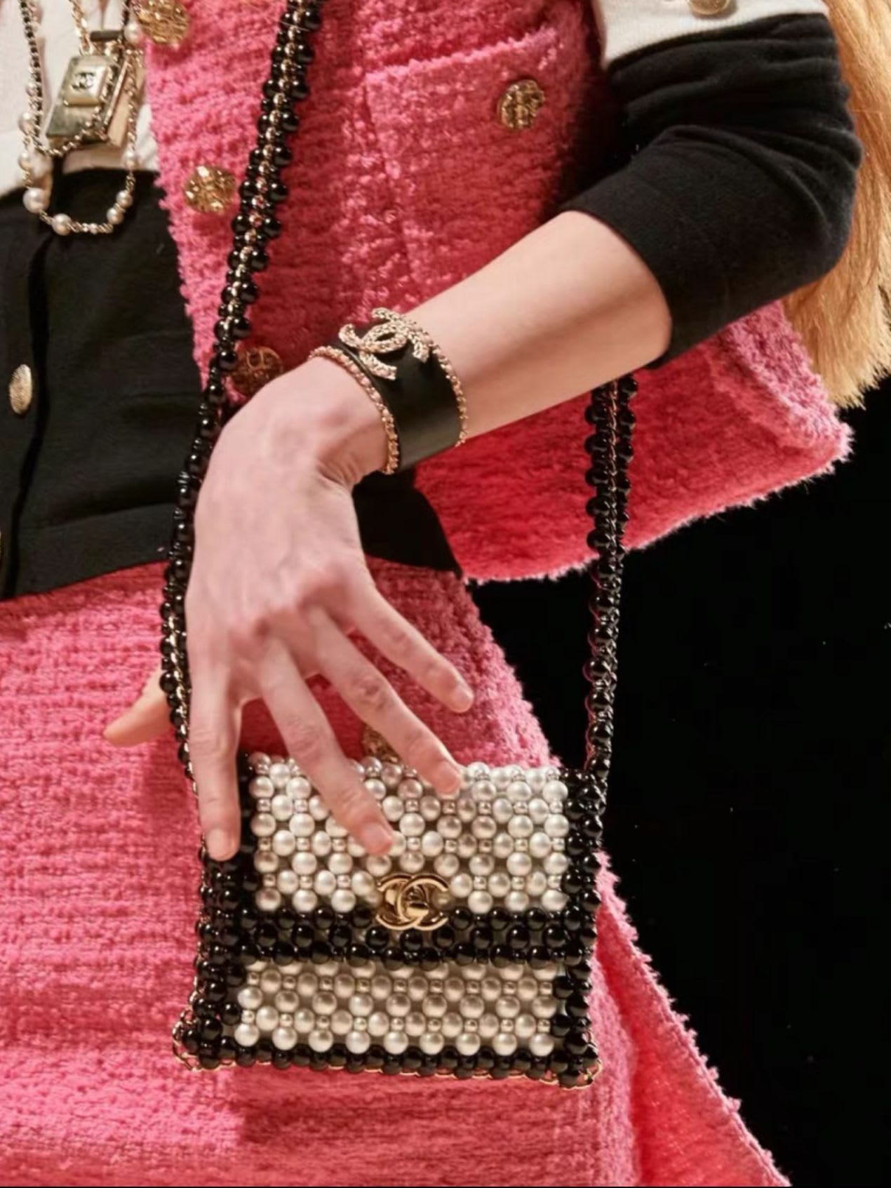 Chanel Chanel 22 Shoulder Bag - Rovelle Bags