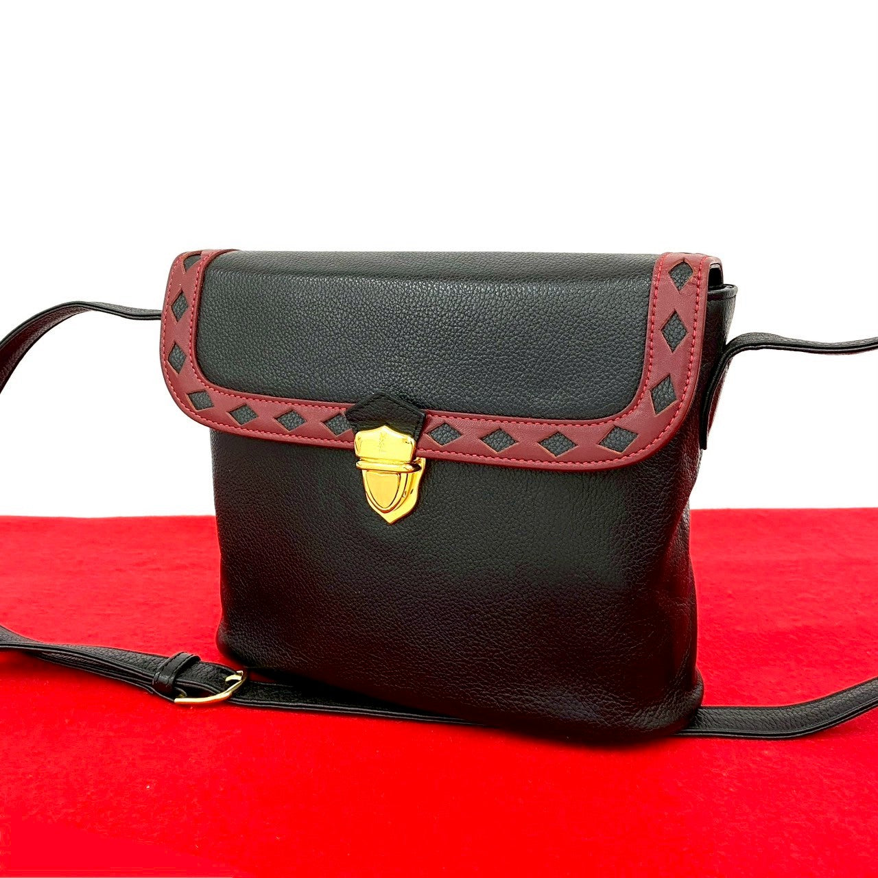 Saint Laurent Shoulder Bag - Rovelle Bags